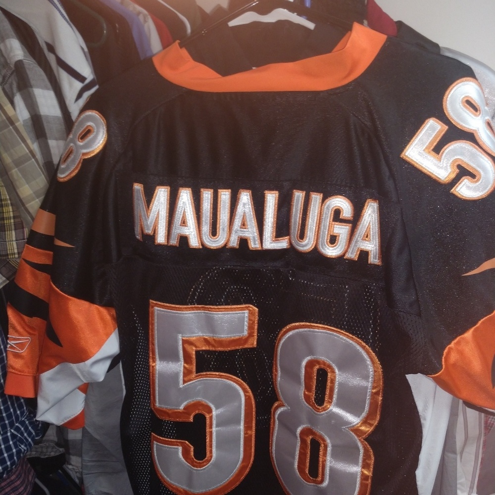 Maualuga ,Onfield, Bengals jersey